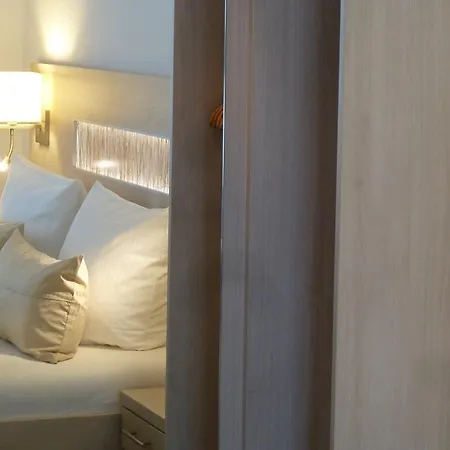 Hotel-restaurant Goldenstedt ホテル