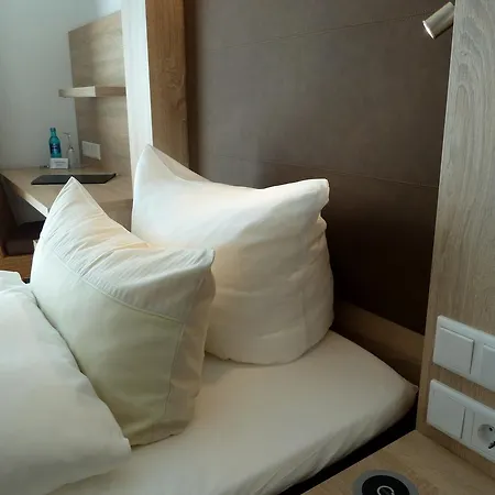 ホテル Hotel-restaurant Goldenstedt