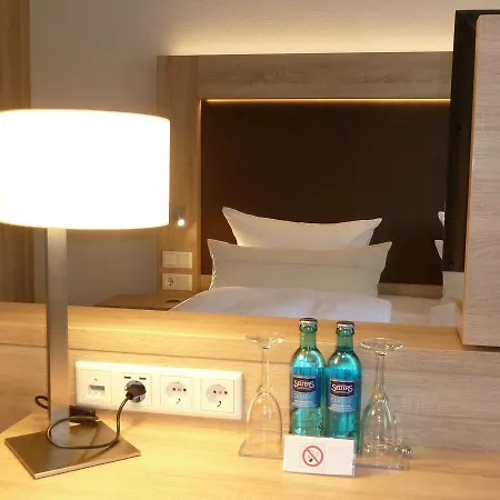 高德斯特德特餐厅-酒店 3* 德尔门霍斯特