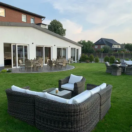 Hotel-restaurant Goldenstedt ホテル 3*