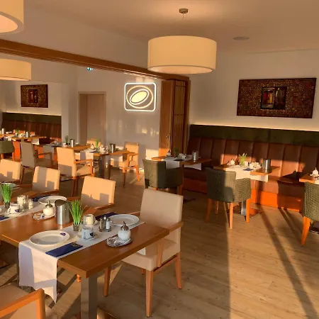 Hotel-restaurant Goldenstedt ホテル